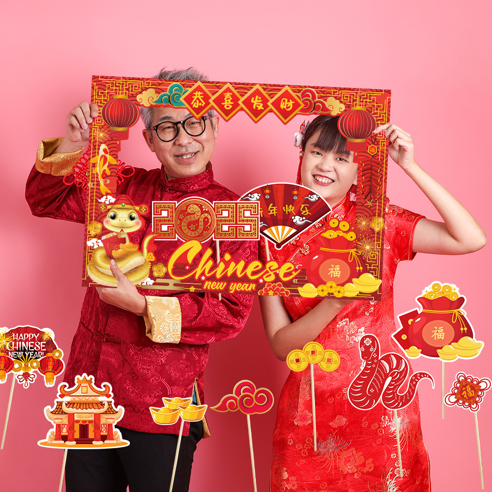 Handheld photo frame props image 3